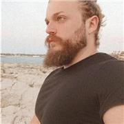 Laureato in Ingegneria Aerospaziale presso La Sapienza propone lezioni di informatica